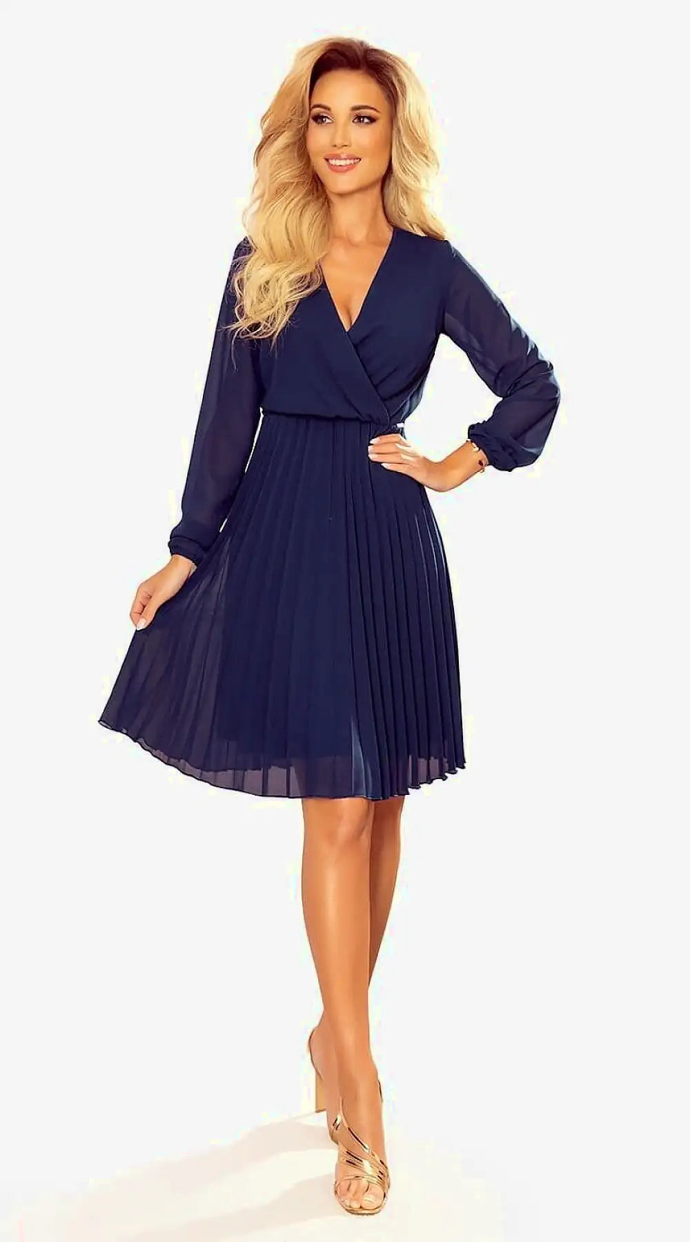 Robe cocktail bleue manche longue