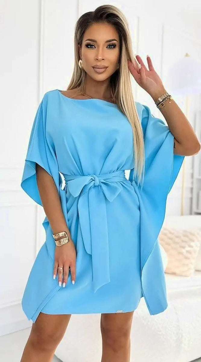 Robe de cocktail bleue chic courte manches longues - Madame Robe