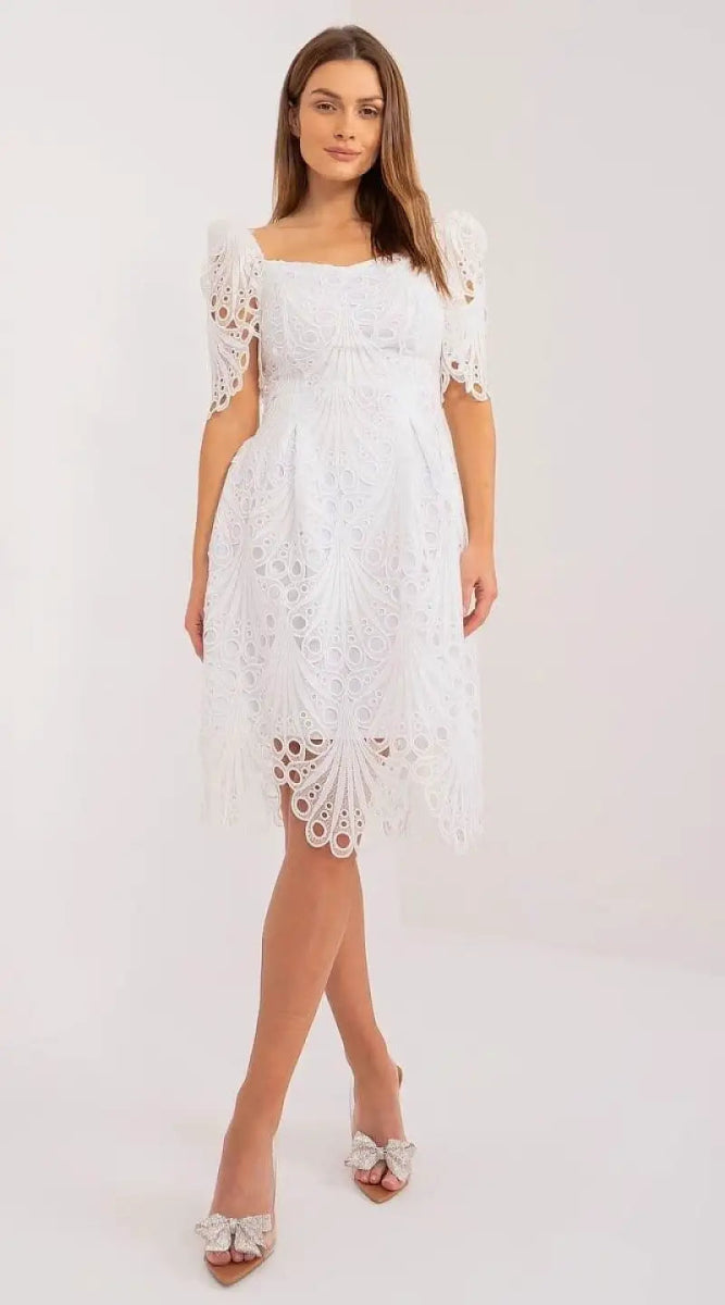 Robe tendre en dentelle blanche - Madame Robe